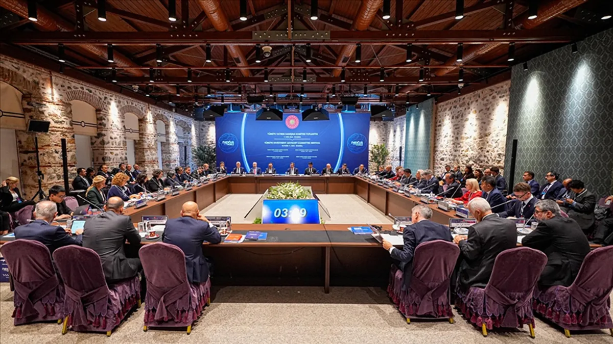 Uluslararası Yatırımcıların Katılımıyla Yatırım Danışma Komitesi Toplantısı Gerçekleştirildi Uluslararası Yatırımcıların Katılımıyla Yatırım Danışma Komitesi Toplantısı Gerçekleştirildi