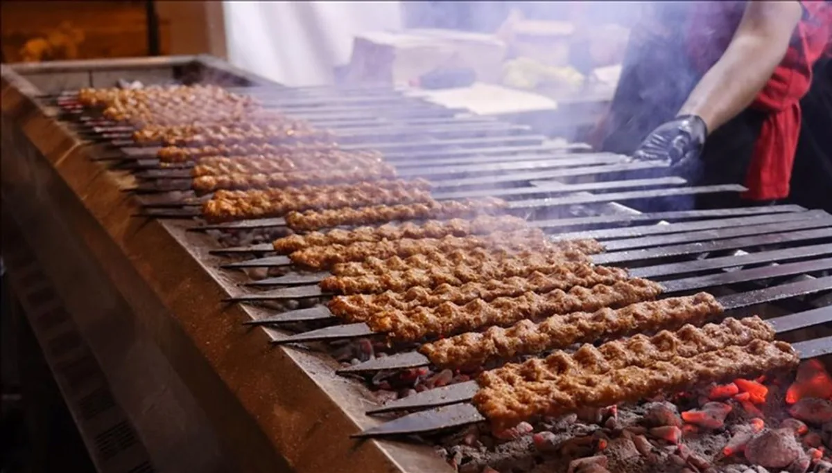 Adana Lezzet Festivali'nin 9'uncusu Kuşaktan Kuşağa Temasıyla Devam Ediyor Adana Lezzet Festivali'nin 9'uncusu Kuşaktan Kuşağa Temasıyla Devam Ediyor