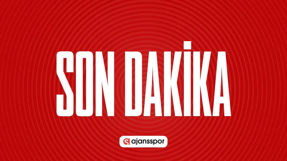 Fenerbahçe'de Sürpriz Ayrılıklar ve Kadro Dışı Kararları Fenerbahçe'de Sürpriz Ayrılıklar ve Kadro Dışı Kararları