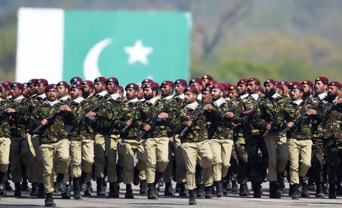 Pakistan-Afganistan Sınırında Çatışma: 23 Pakistan Askeri ve 200 Taliban Savaşçısı Hayatını Kaybetti Pakistan-Afganistan Sınırında Çatışma: 23 Pakistan Askeri ve 200 Taliban Savaşçısı Hayatını Kaybetti