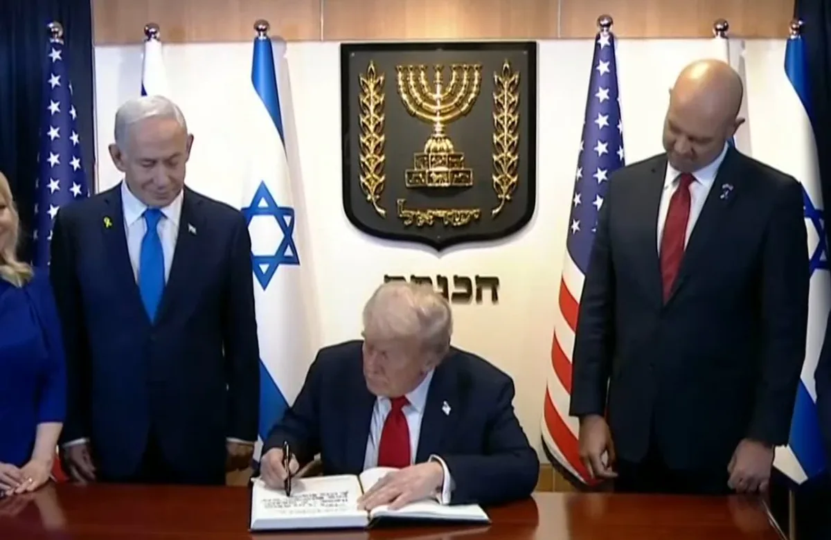 Trump'ın İsrail Ziyareti ve Knesset'teki Anlamlı Anı Trump'ın İsrail Ziyareti ve Knesset'teki Anlamlı Anı