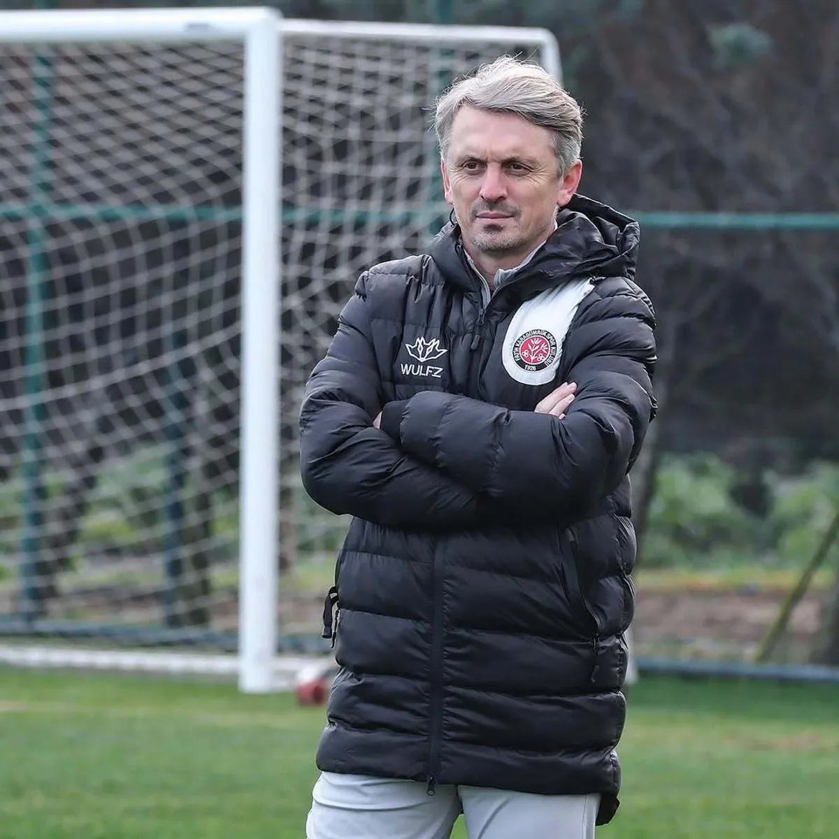 Eyüpspor, Teknik Direktör Orhan Ak ile 3 Yıllık Sözleşme İmzaladı Eyüpspor, Teknik Direktör Orhan Ak ile 3 Yıllık Sözleşme İmzaladı
