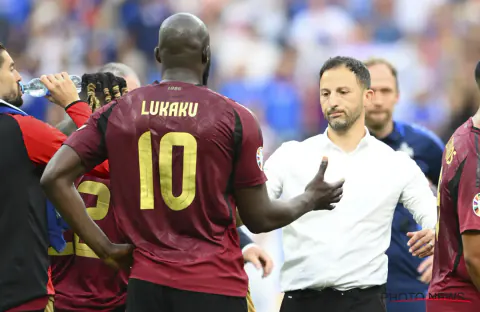 Memphis Depay ve Romelu Lukaku İçin Ağır Eleştiri: 'İkisi de Aynı Seviyede'