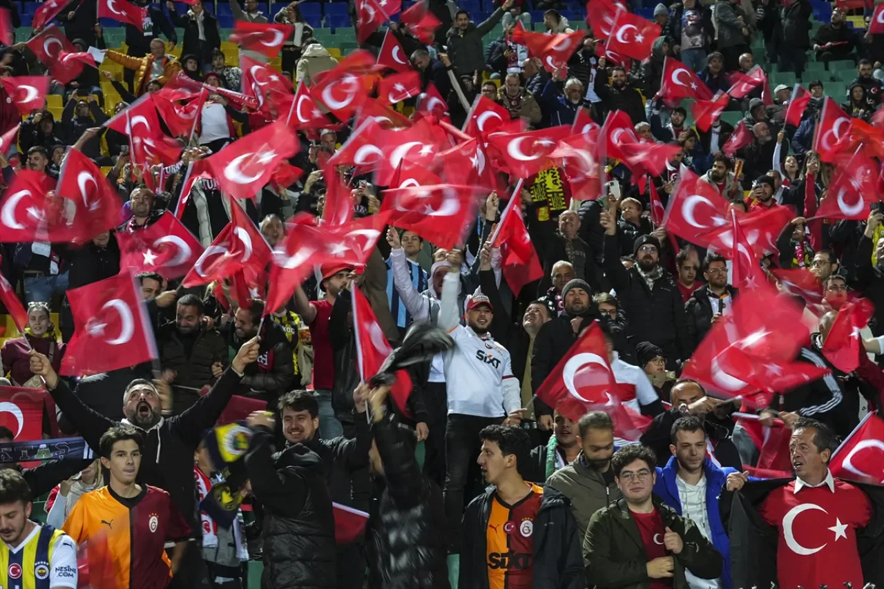 TFF, Türkiye-Gürcistan Maçının Tribün Gelirlerini Gazze Halkına Bağışlıyor TFF, Türkiye-Gürcistan Maçının Tribün Gelirlerini Gazze Halkına Bağışlıyor