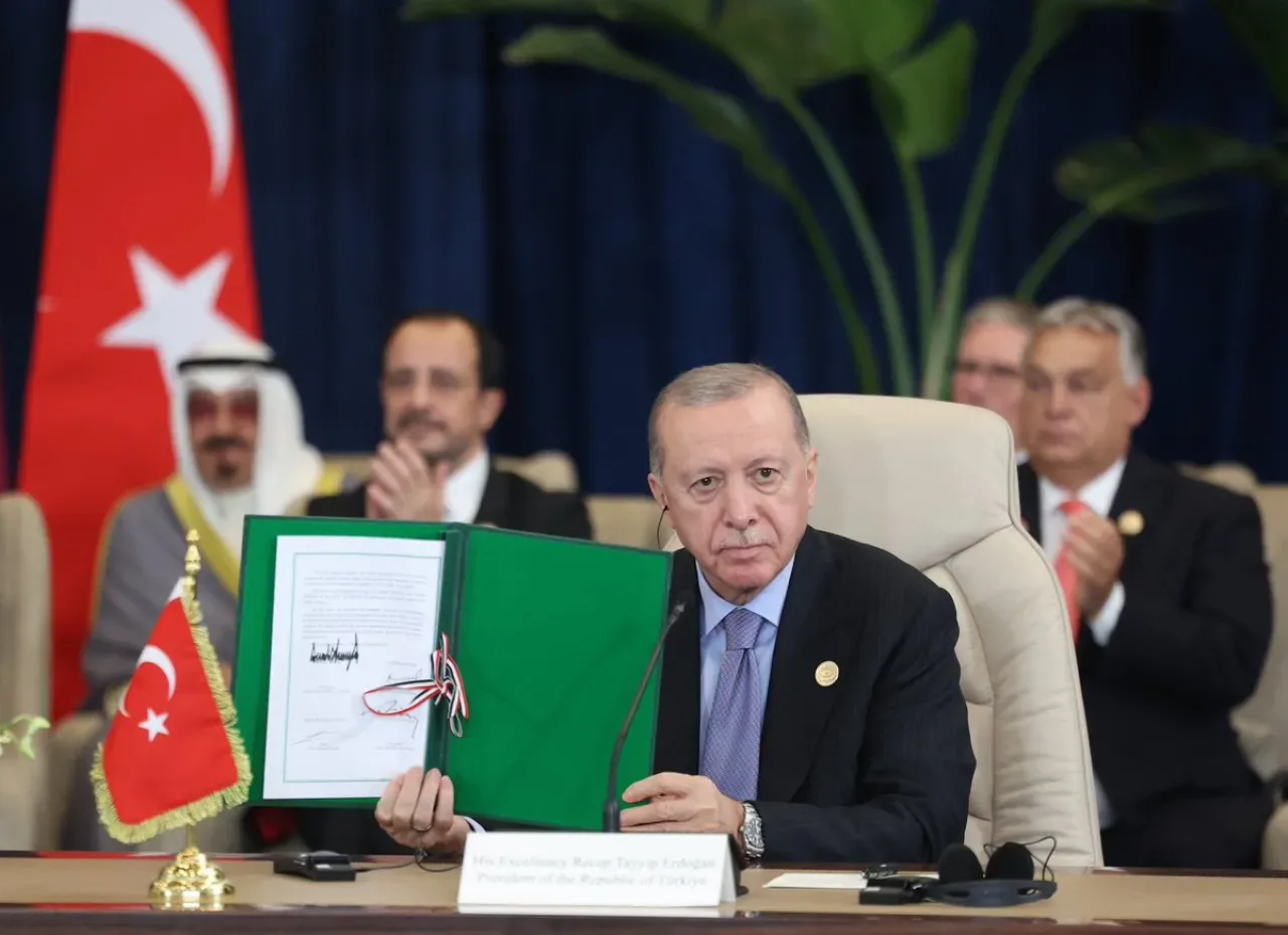 Gazze'de Ateşkes Mutabakatı İmzalandı: Barış İçin Tarihi Adım Gazze'de Ateşkes Mutabakatı İmzalandı: Barış İçin Tarihi Adım