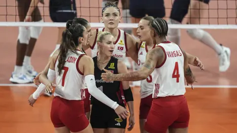 Filenin Sultanları tarihi başarısı: İtalya'yı 3-2 yendi, üst üste ikinci Avrupa şampiyonu