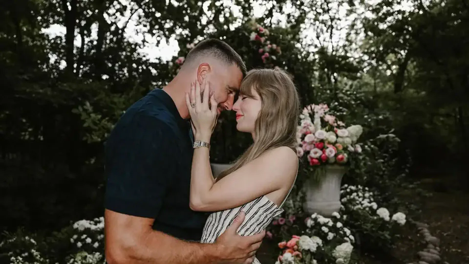 Travis Kelce'yi Gözyaşlarına Boğan O An: Taylor Swift'in Düğün Yürüyüşü görseli