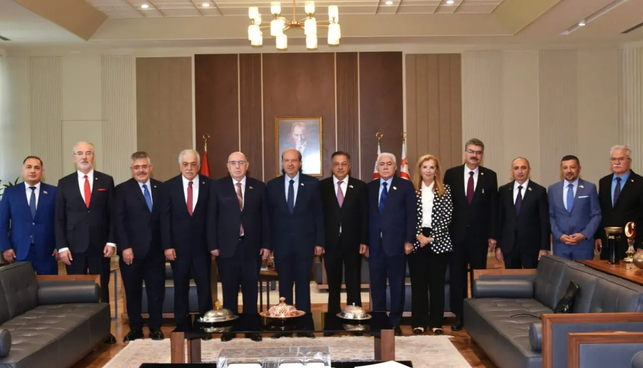 KKTC Cumhurbaşkanı Ersin Tatar, Üç Ülkenin Parlamentolar Arası Dostluk Gruplarını Kabul Etti KKTC Cumhurbaşkanı Ersin Tatar, Üç Ülkenin Parlamentolar Arası Dostluk Gruplarını Kabul Etti