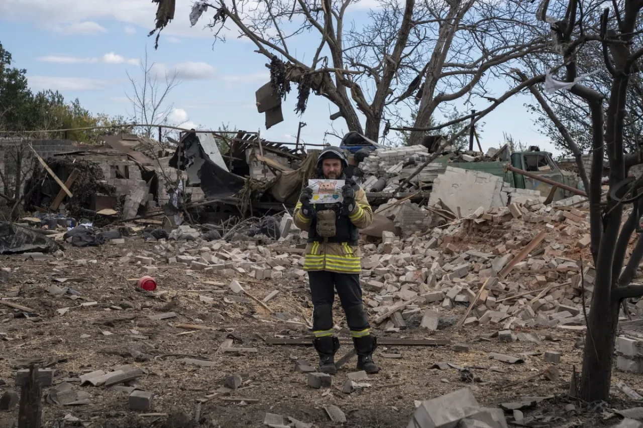Rusya, Ukrayna'nın Slovyansk Kentine Balistik Füze Saldırısı Düzenledi Rusya, Ukrayna'nın Slovyansk Kentine Balistik Füze Saldırısı Düzenledi