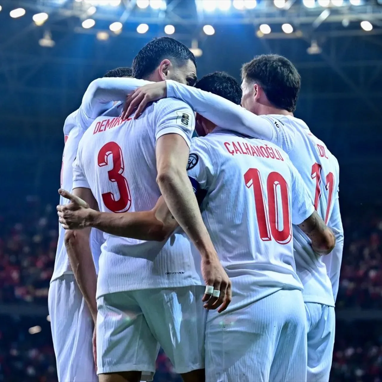 Türkiye, Gürcistan'ı 4-1 Mağlup Etti: Kenan, Merih ve Yunus'tan Goller Türkiye, Gürcistan'ı 4-1 Mağlup Etti: Kenan, Merih ve Yunus'tan Goller