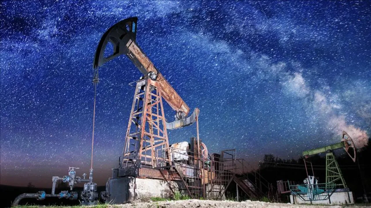 Brent Petrol Fiyatları 62.10 Dolara Yükseldi: IEA Uyarısı ve Ticaret Gerilimleri Etkili Oldu Brent Petrol Fiyatları 62.10 Dolara Yükseldi: IEA Uyarısı ve Ticaret Gerilimleri Etkili Oldu