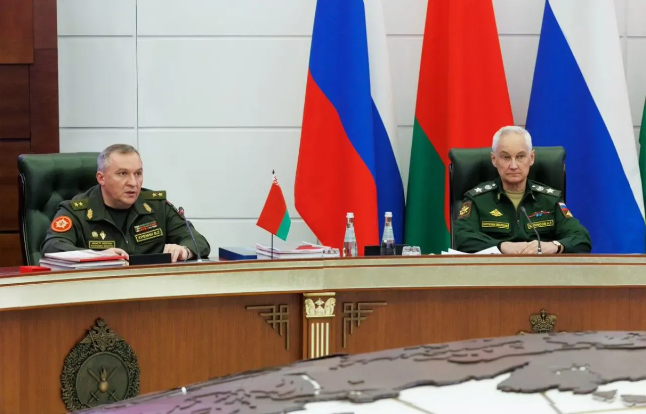 Rusya ve Belarus 5 Yıllık Askeri İş Birliği Anlaşması İmzaladı Rusya ve Belarus 5 Yıllık Askeri İş Birliği Anlaşması İmzaladı