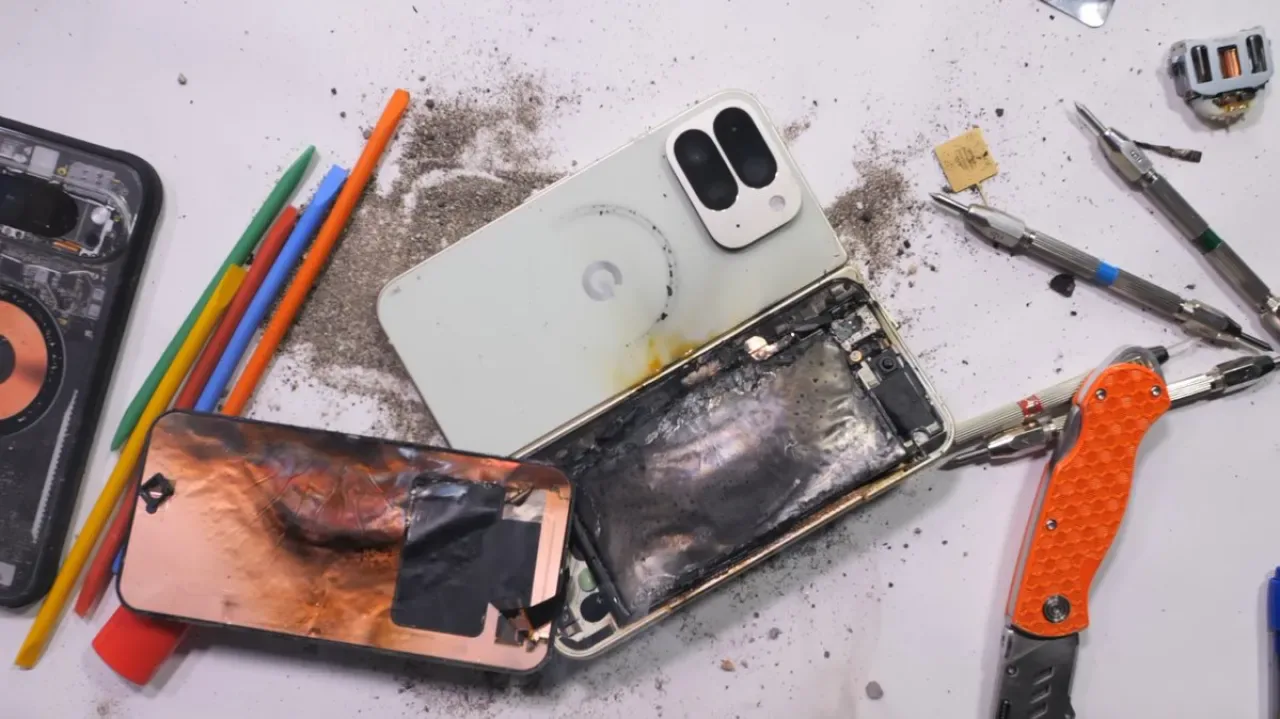 Google Pixel 10 Pro Fold Bükülme Testinde Kritik Sorunla Karşılaştı Google Pixel 10 Pro Fold Bükülme Testinde Kritik Sorunla Karşılaştı