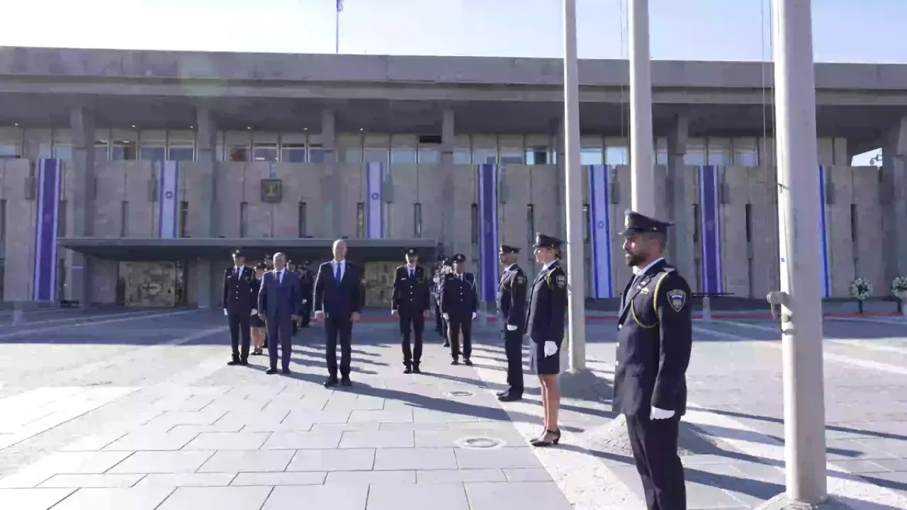 İsrail'de 7 Ekim Saldırılarının İkinci Yılında Yas Töreni İsrail'de 7 Ekim Saldırılarının İkinci Yılında Yas Töreni