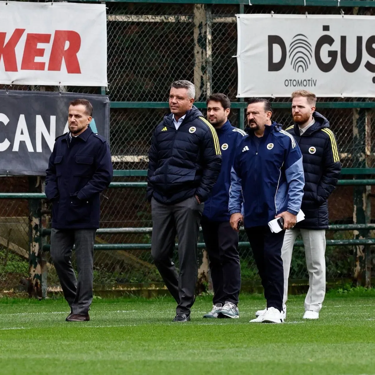 Fenerbahçe Başkanı Sadettin Saran, Takımın Antrenmanını Yerinde İzledi Fenerbahçe Başkanı Sadettin Saran, Takımın Antrenmanını Yerinde İzledi