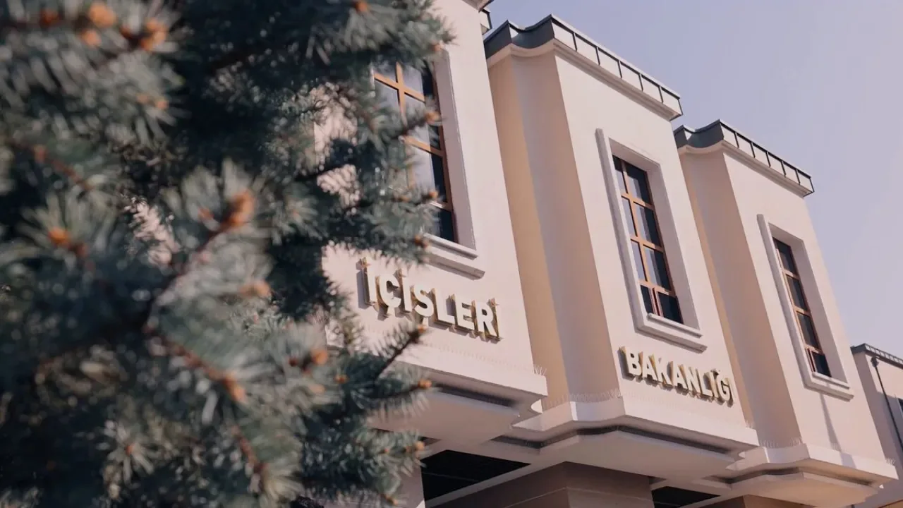 Yeni Kaymakamlar Görev Yerlerine Uğurlandı Yeni Kaymakamlar Görev Yerlerine Uğurlandı