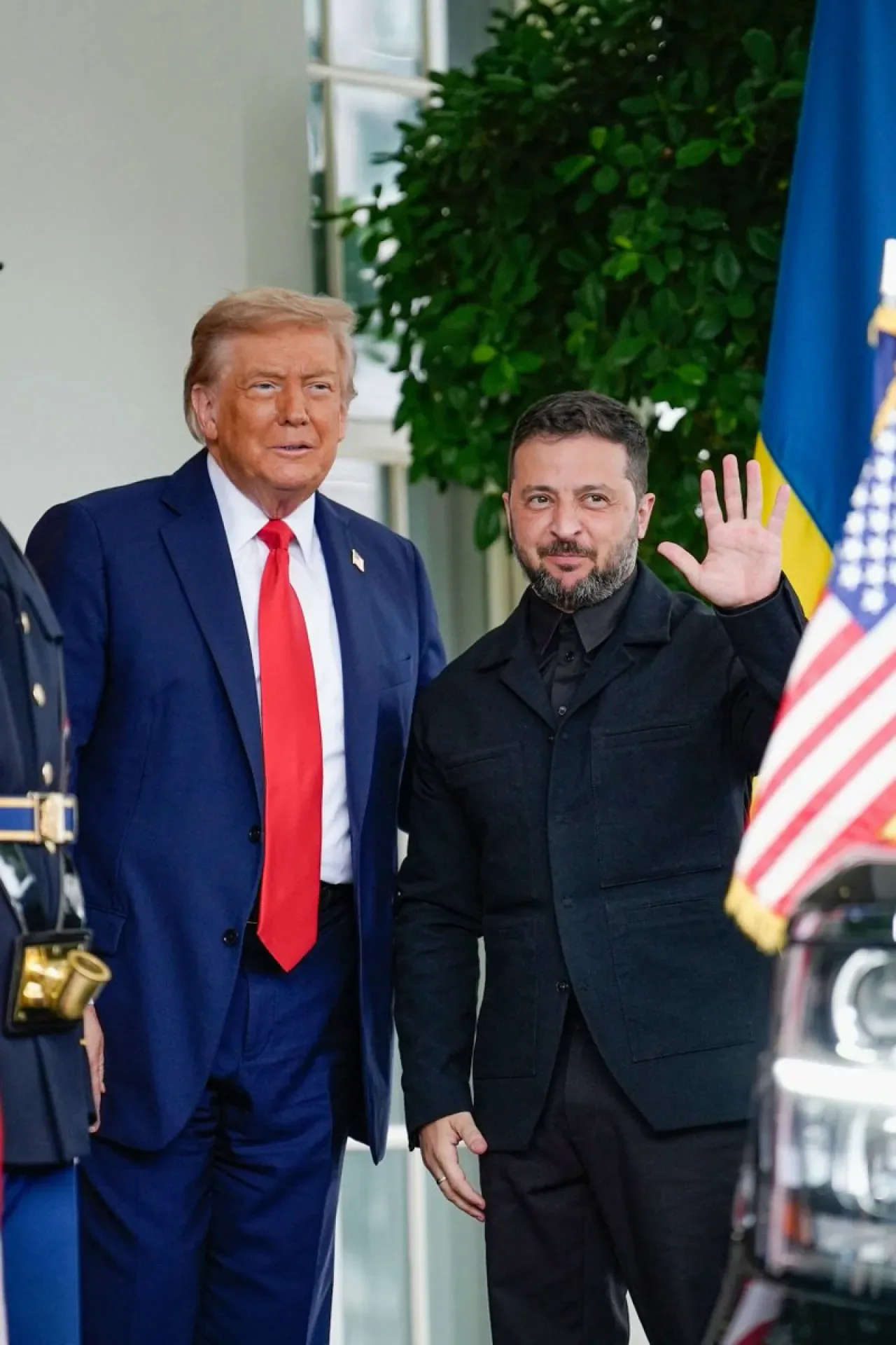 Trump ve Zelenskiy Oval Ofis'te Bir Araya Geliyor Trump ve Zelenskiy Oval Ofis'te Bir Araya Geliyor