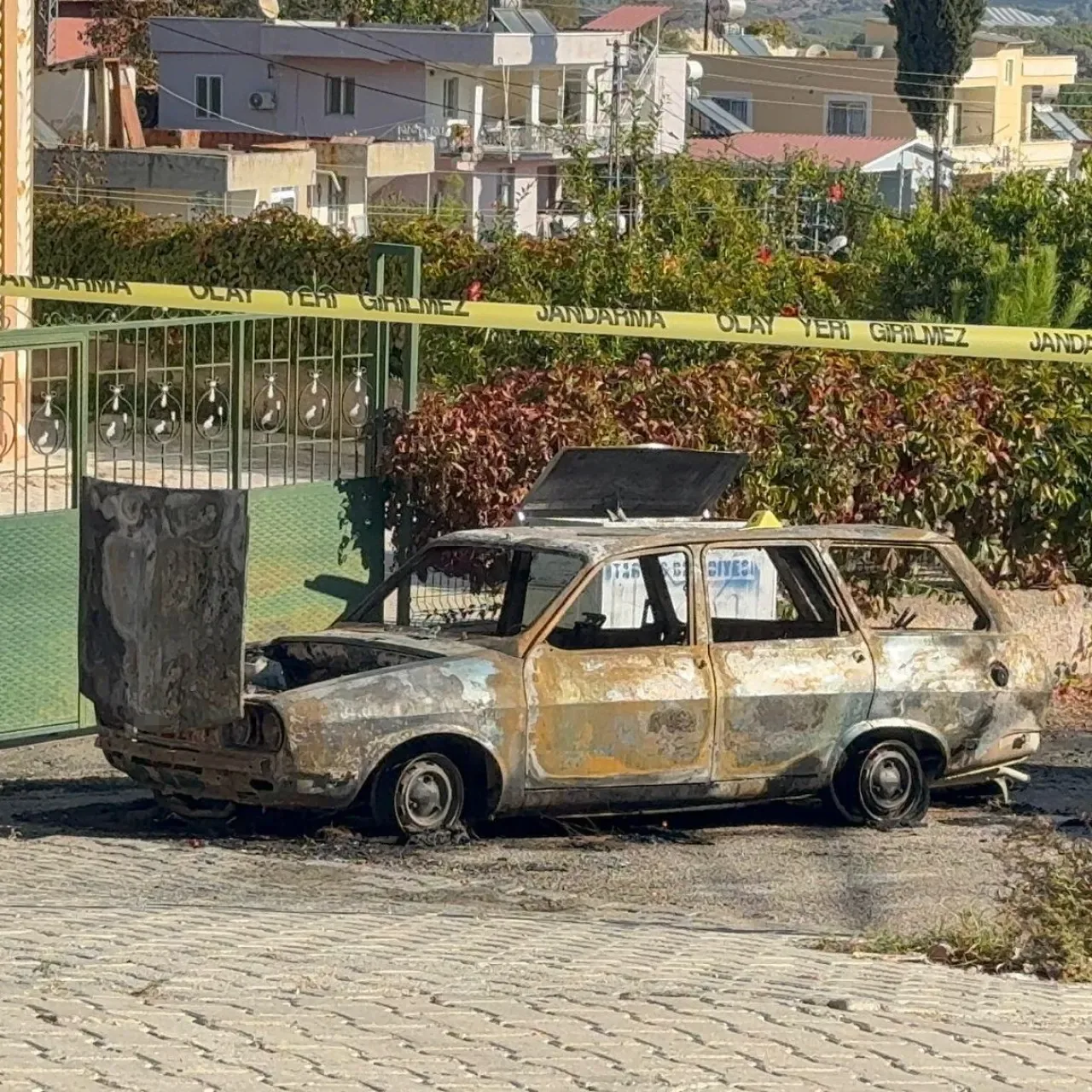 Mersin'de Av Tüfeğiyle Cinayet ve İntihar: 13 Yaşındaki Çocuk Hayatını Kaybetti Mersin'de Av Tüfeğiyle Cinayet ve İntihar: 13 Yaşındaki Çocuk Hayatını Kaybetti