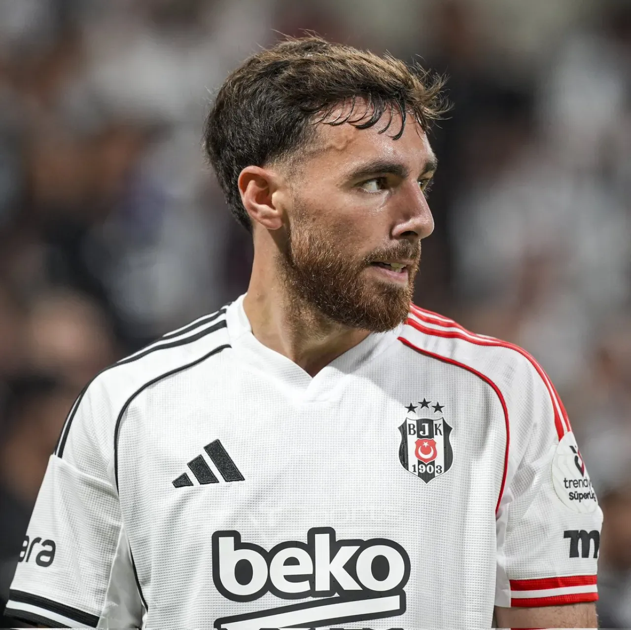 Beşiktaş'ın Yeni Kaptanı Orkun Kökçü Oldu Beşiktaş'ın Yeni Kaptanı Orkun Kökçü Oldu