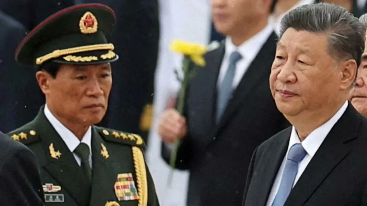 Çin Ordusunda Üst Düzey Yolsuzluk Skandalı: Orgeneral Hı Veydong ve 8 Komutan Partiden İhraç Edildi Çin Ordusunda Üst Düzey Yolsuzluk Skandalı: Orgeneral Hı Veydong ve 8 Komutan Partiden İhraç Edildi