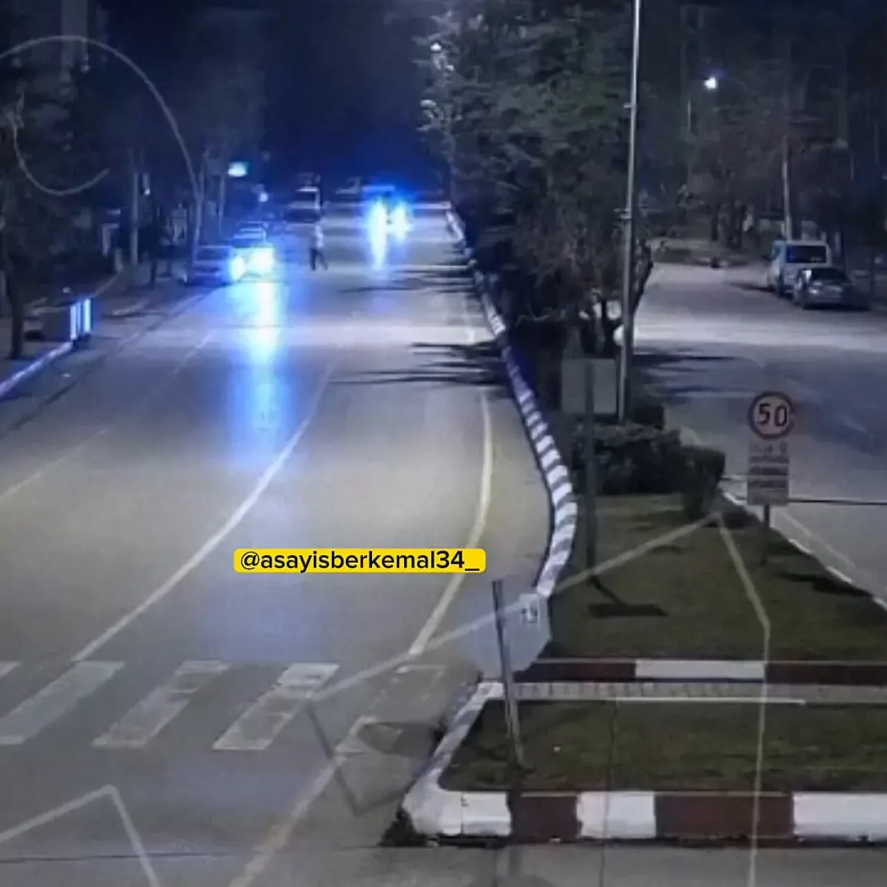 Tokat'ta Polise Çarpıp Kaçan Sürücü Aranıyor Tokat'ta Polise Çarpıp Kaçan Sürücü Aranıyor