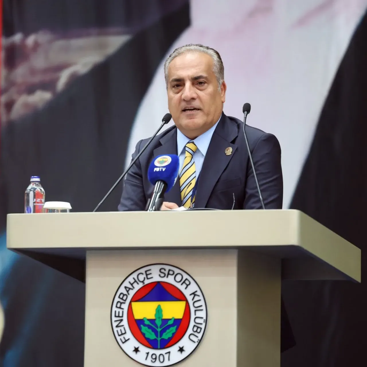 Fenerbahçe Genel Sekreteri Orhan Demirel'den Yüksek Divan Kurulu'na Önemli Açıklamalar Fenerbahçe Genel Sekreteri Orhan Demirel'den Yüksek Divan Kurulu'na Önemli Açıklamalar