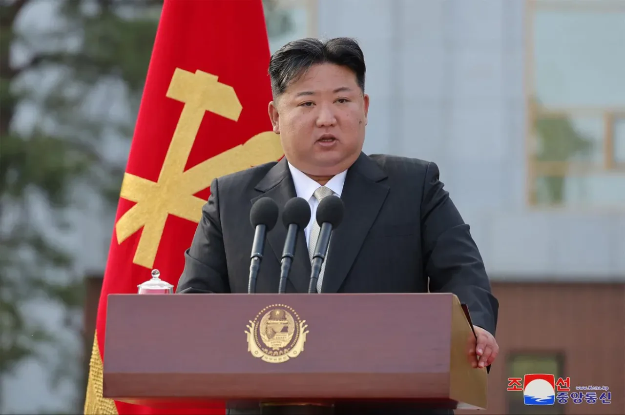 Trump ve Kim Jong-un Arasında Asya Turu Kapsamında Görüşme Gündemde Trump ve Kim Jong-un Arasında Asya Turu Kapsamında Görüşme Gündemde
