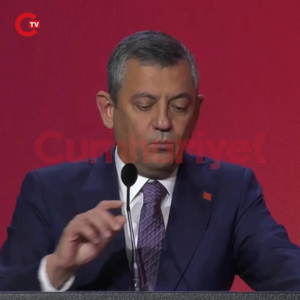 Özgür Özel'den CHP'li Belediyelerin İsveç'teki NATO Protestolarına Tepkisi Özgür Özel'den CHP'li Belediyelerin İsveç'teki NATO Protestolarına Tepkisi
