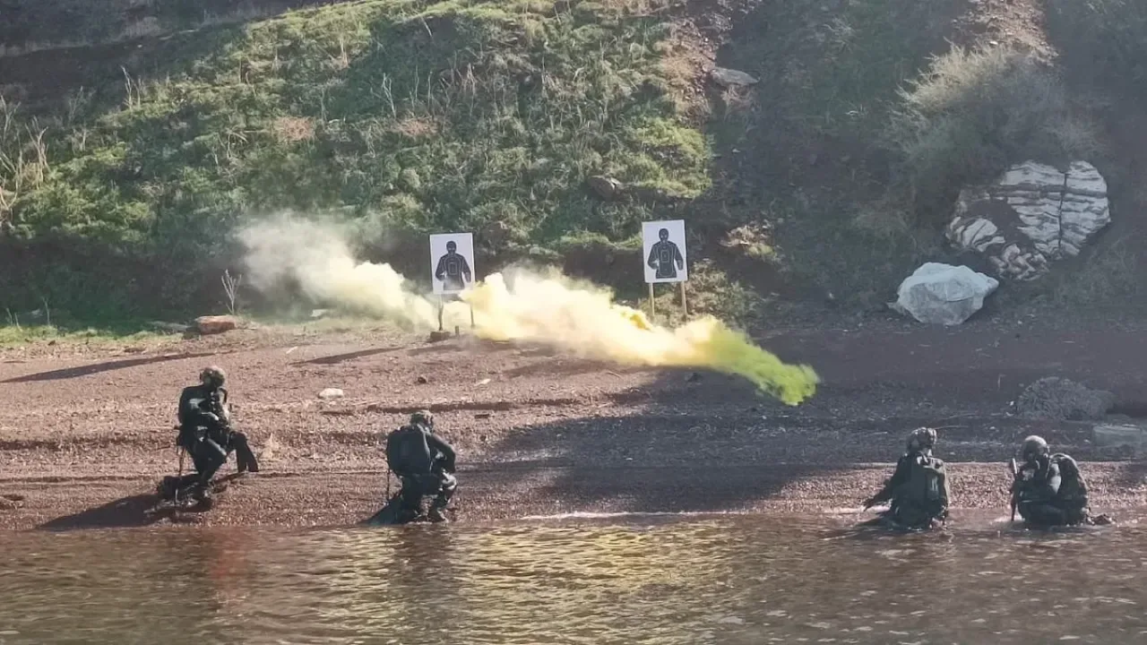 Türkiye ve Polonya Deniz Özel Kuvvetleri Aksaz'da Ortak Tatbikat Gerçekleştirdi Türkiye ve Polonya Deniz Özel Kuvvetleri Aksaz'da Ortak Tatbikat Gerçekleştirdi