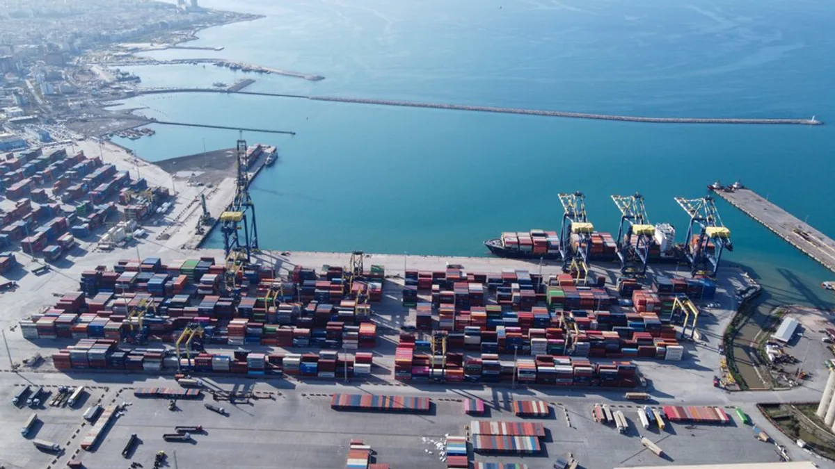 TÜİK Nisan Ayı Dış Ticaret Endekslerini Duyurdu: Birim Değerlerde Artış TÜİK Nisan Ayı Dış Ticaret Endekslerini Duyurdu: Birim Değerlerde Artış