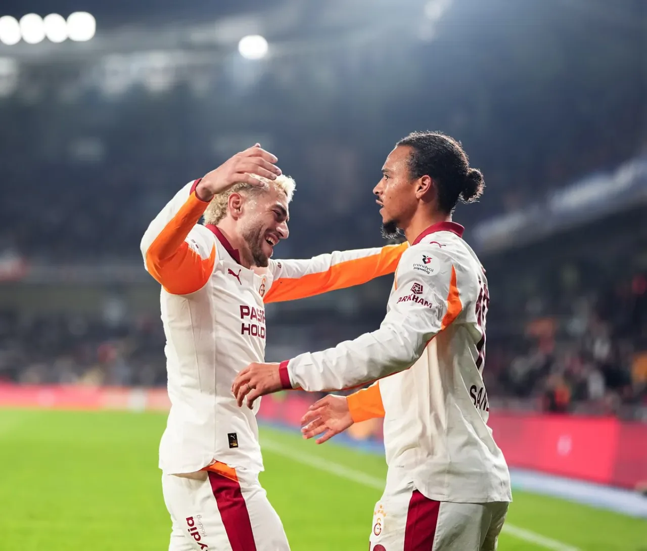 Galatasaray'da Yıldızlar Kaynıyor: Barış Alper ve Leroy Sané Gündemde Galatasaray'da Yıldızlar Kaynıyor: Barış Alper ve Leroy Sané Gündemde