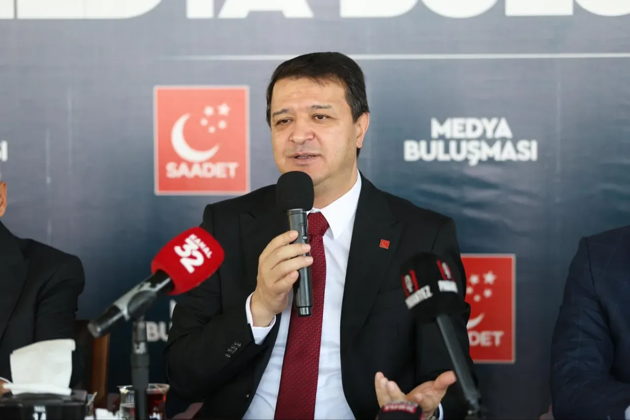 Saadet Partisi Genel Başkanı Mahmut Arıkan Isparta'da Basınla Buluştu Saadet Partisi Genel Başkanı Mahmut Arıkan Isparta'da Basınla Buluştu