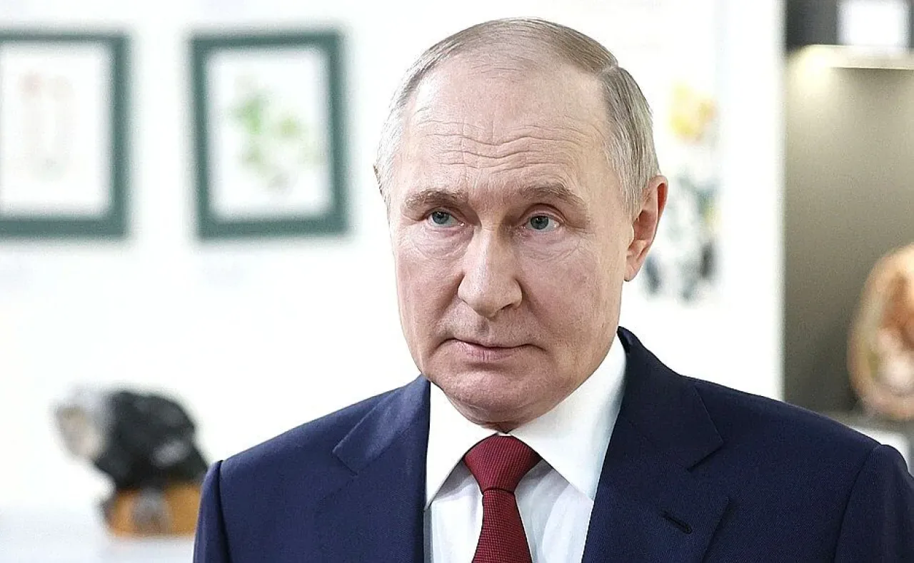 Putin'den Trump'a: Ukrayna Donetsk'ten Çekilmeli Putin'den Trump'a: Ukrayna Donetsk'ten Çekilmeli