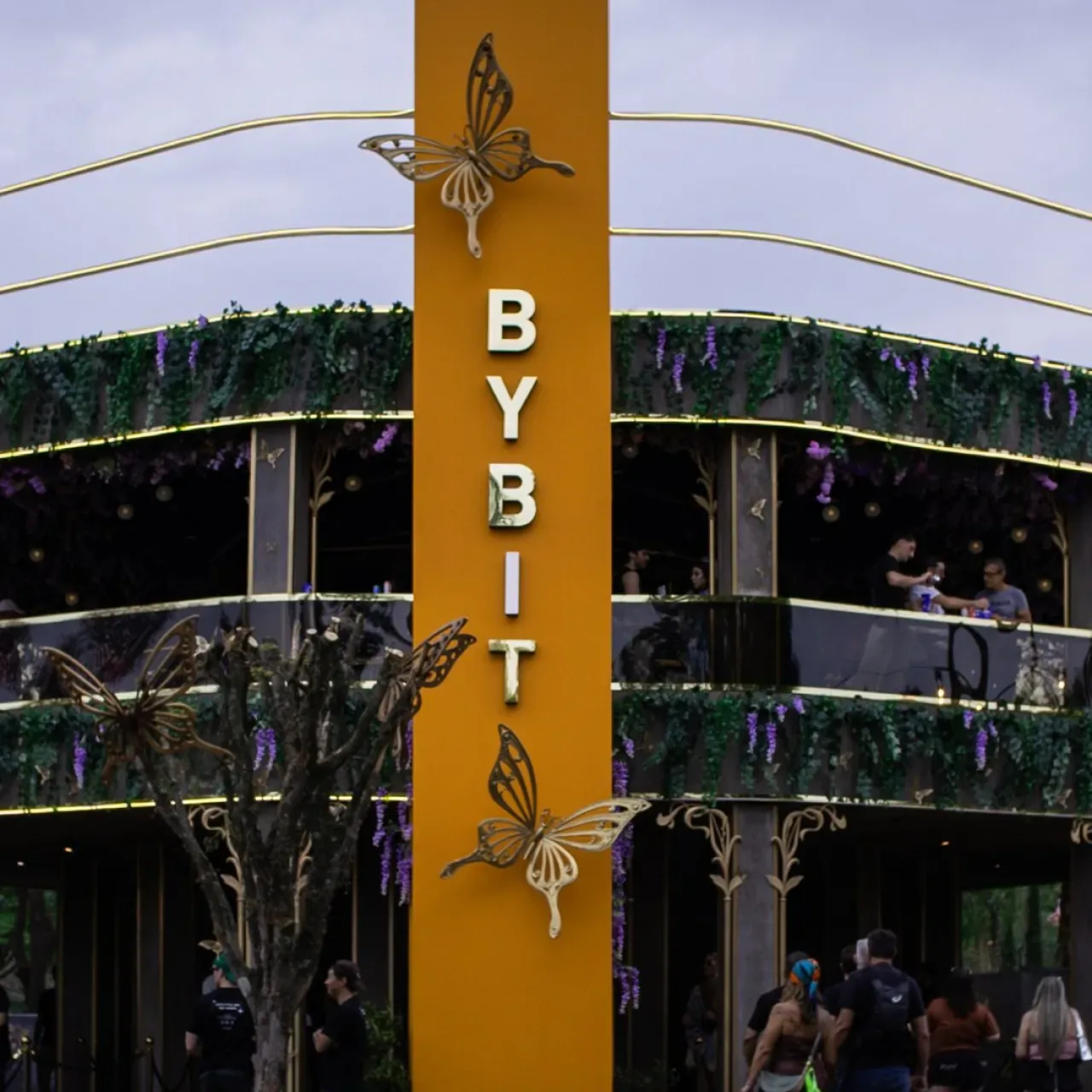 Bybit, Tomorrowland Brasil'de Teknoloji ve Müziği Buluşturdu Bybit, Tomorrowland Brasil'de Teknoloji ve Müziği Buluşturdu