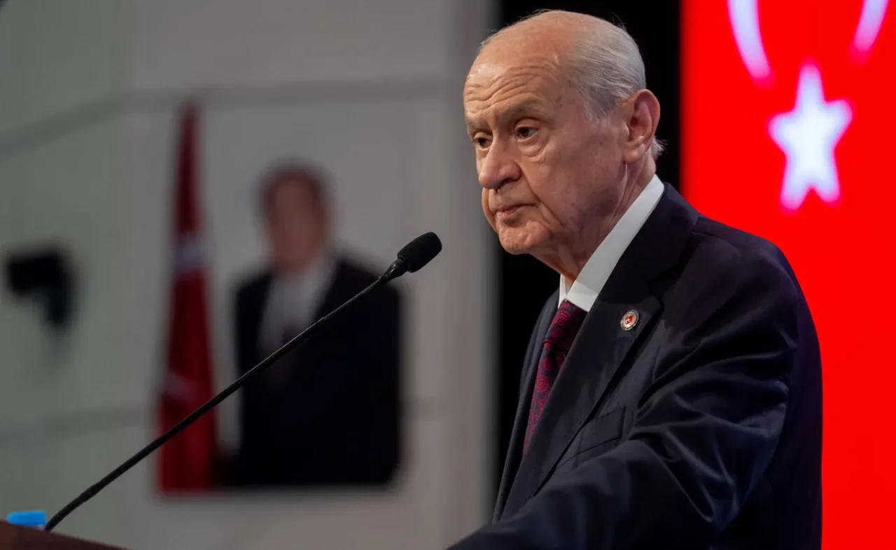 KKTC Parlamentosu Acilen Toplanmalı ve Türkiye'ye Katılma Kararı Almalı KKTC Parlamentosu Acilen Toplanmalı ve Türkiye'ye Katılma Kararı Almalı