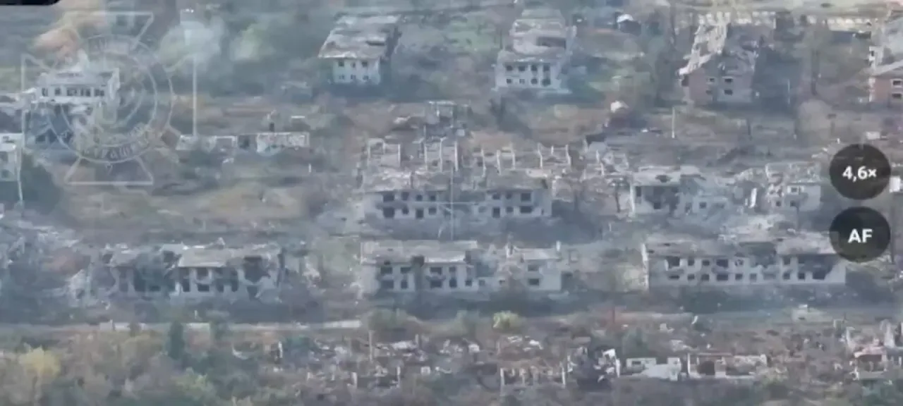 Rusya'nın Tornado S Sistemi, Ukrayna Birliğini Hedef Aldı Rusya'nın Tornado S Sistemi, Ukrayna Birliğini Hedef Aldı
