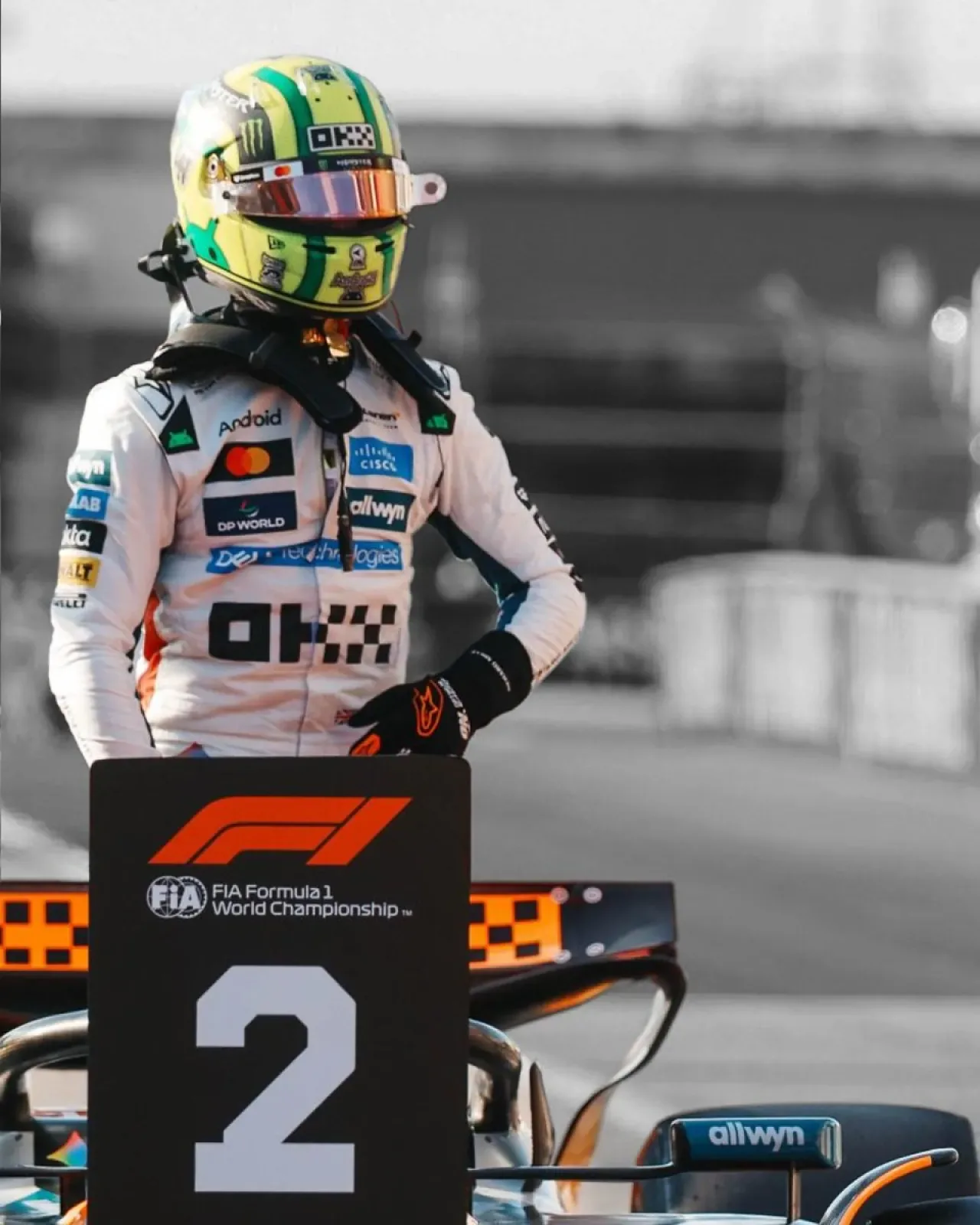 McLaren F1 Takımı Austin'de Podyuma Çıkıyor McLaren F1 Takımı Austin'de Podyuma Çıkıyor
