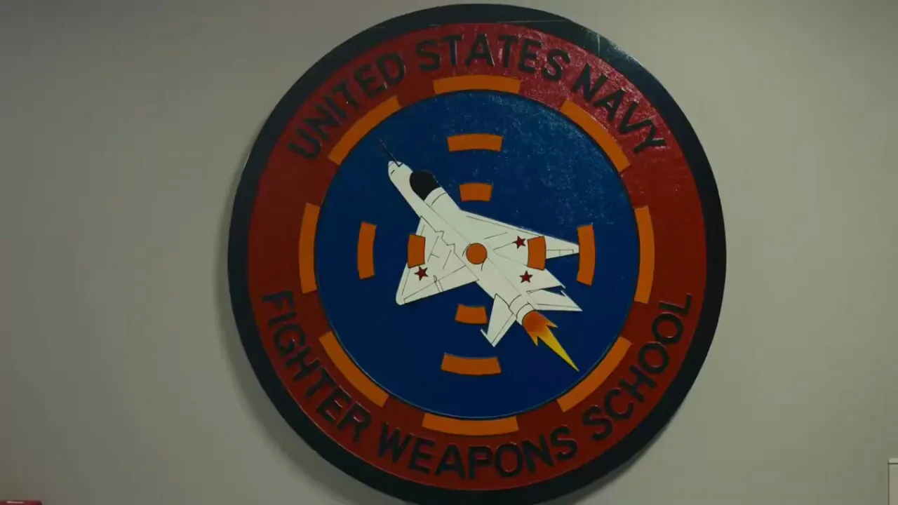 ABD Savaş Bakanı Pete Hegseth, Efsanevi TOPGUN Üssü'nü Ziyaret Etti ABD Savaş Bakanı Pete Hegseth, Efsanevi TOPGUN Üssü'nü Ziyaret Etti