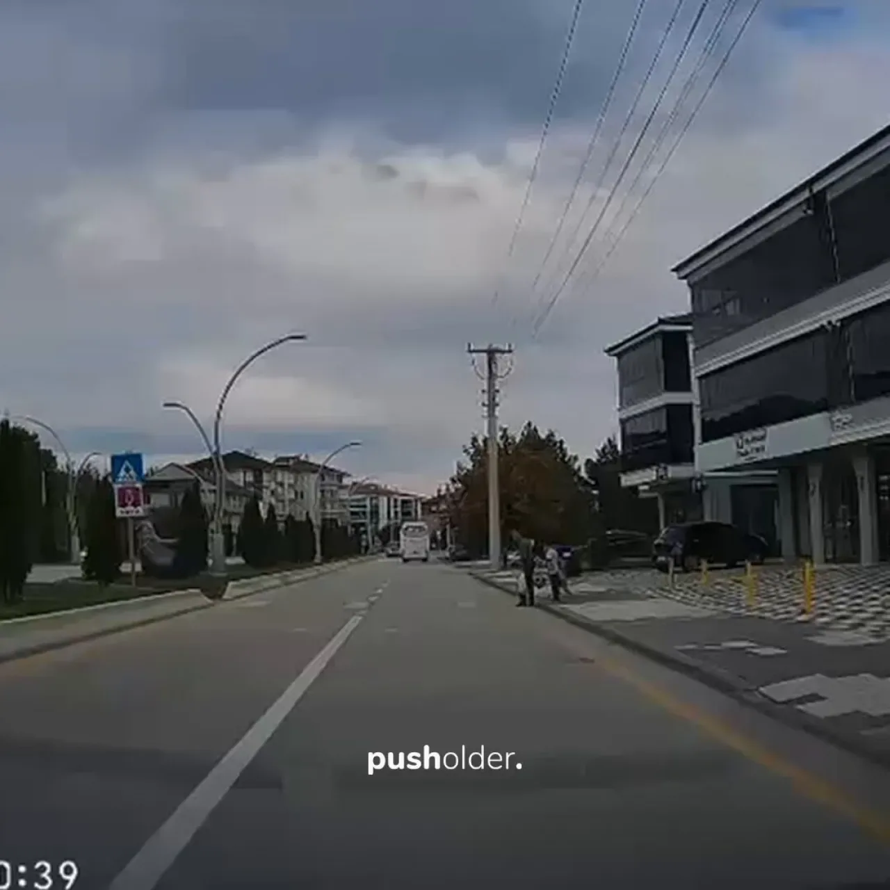 Bolu'da 4 Yaşındaki Çocuk Yaya Geçidinde Otomobilin Çarpması Sonucu Yaralandı Bolu'da 4 Yaşındaki Çocuk Yaya Geçidinde Otomobilin Çarpması Sonucu Yaralandı