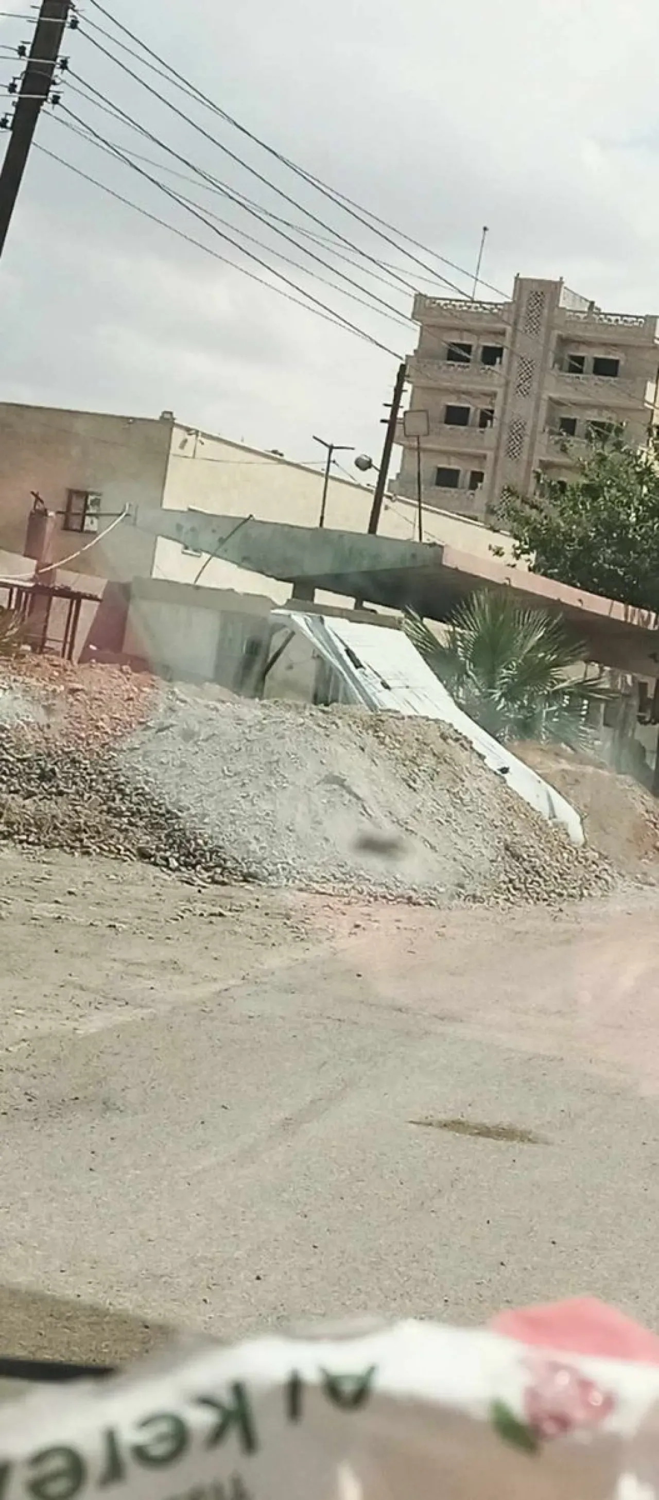 PKK/YPG Suriye'nin Rakka Kentinde Hastane Yakınında Tünel Kazdı PKK/YPG Suriye'nin Rakka Kentinde Hastane Yakınında Tünel Kazdı