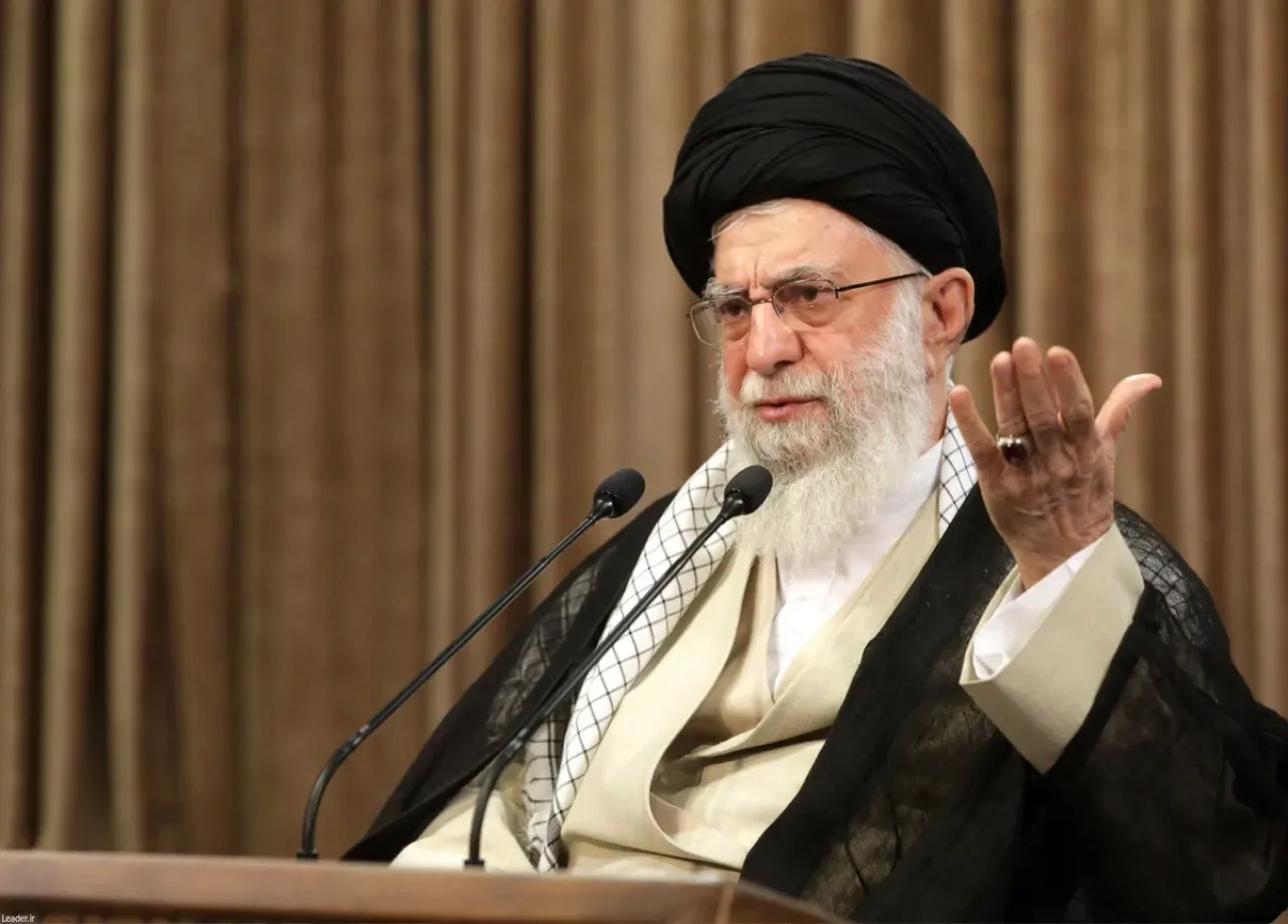 İran Dini Lideri Hamaney'den Nükleer Program Açıklaması: "Hayal Etmeye Devam Edin" İran Dini Lideri Hamaney'den Nükleer Program Açıklaması: "Hayal Etmeye Devam Edin"