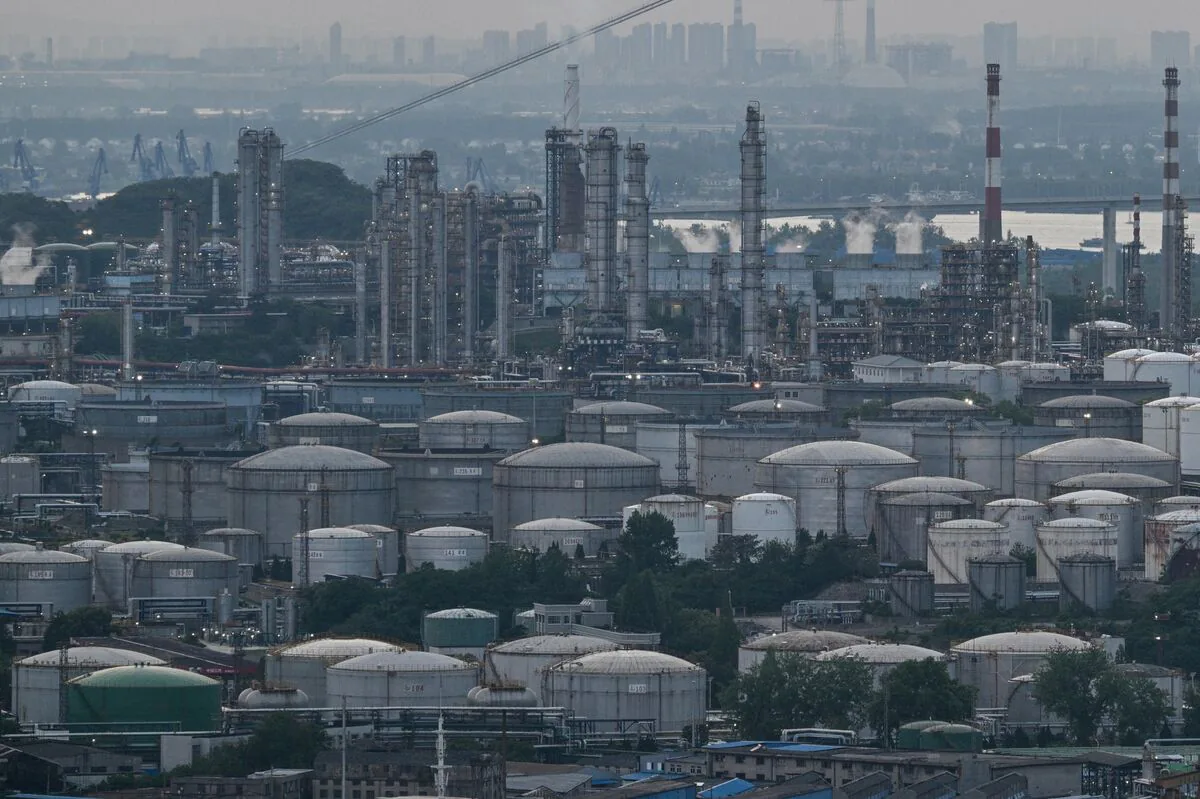 Çin'den Kritik Hamle: Petrol Rafinerilerine Üretim Talimatı Geldi Çin'den Kritik Hamle: Petrol Rafinerilerine Üretim Talimatı Geldi
