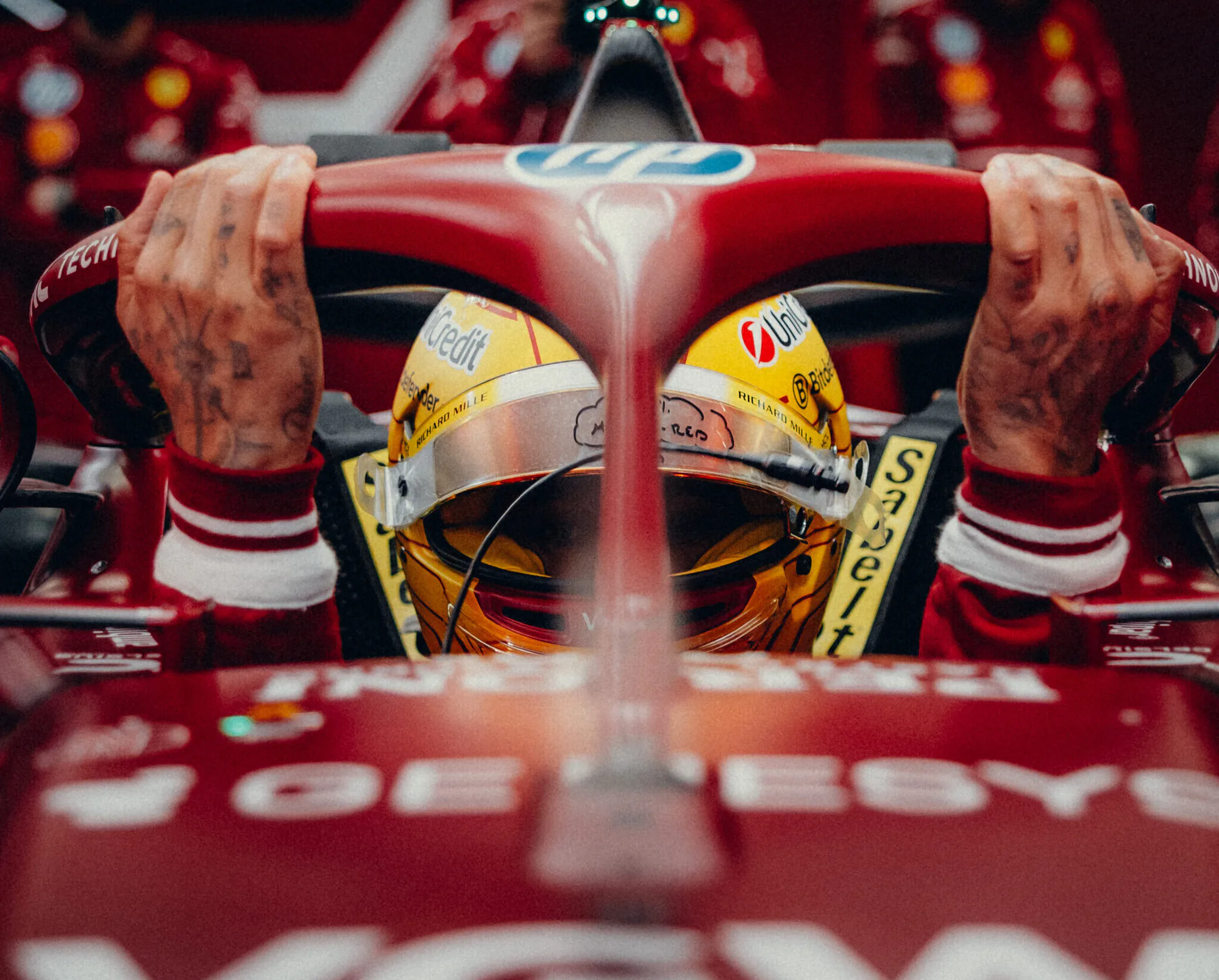 Hamilton'ın Silverstone Kabusu: Ferrari'de Beklenen Zafer Gelmedi Hamilton'ın Silverstone Kabusu: Ferrari'de Beklenen Zafer Gelmedi