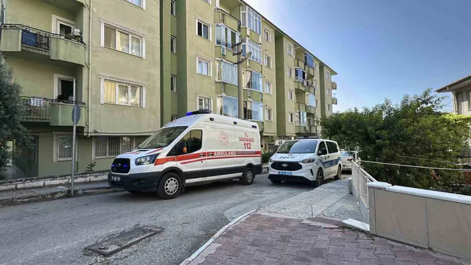 Burdur'da evinde ölü bulunan Fatma Işıklı bugün son yolculuğuna uğurlanıyor görseli