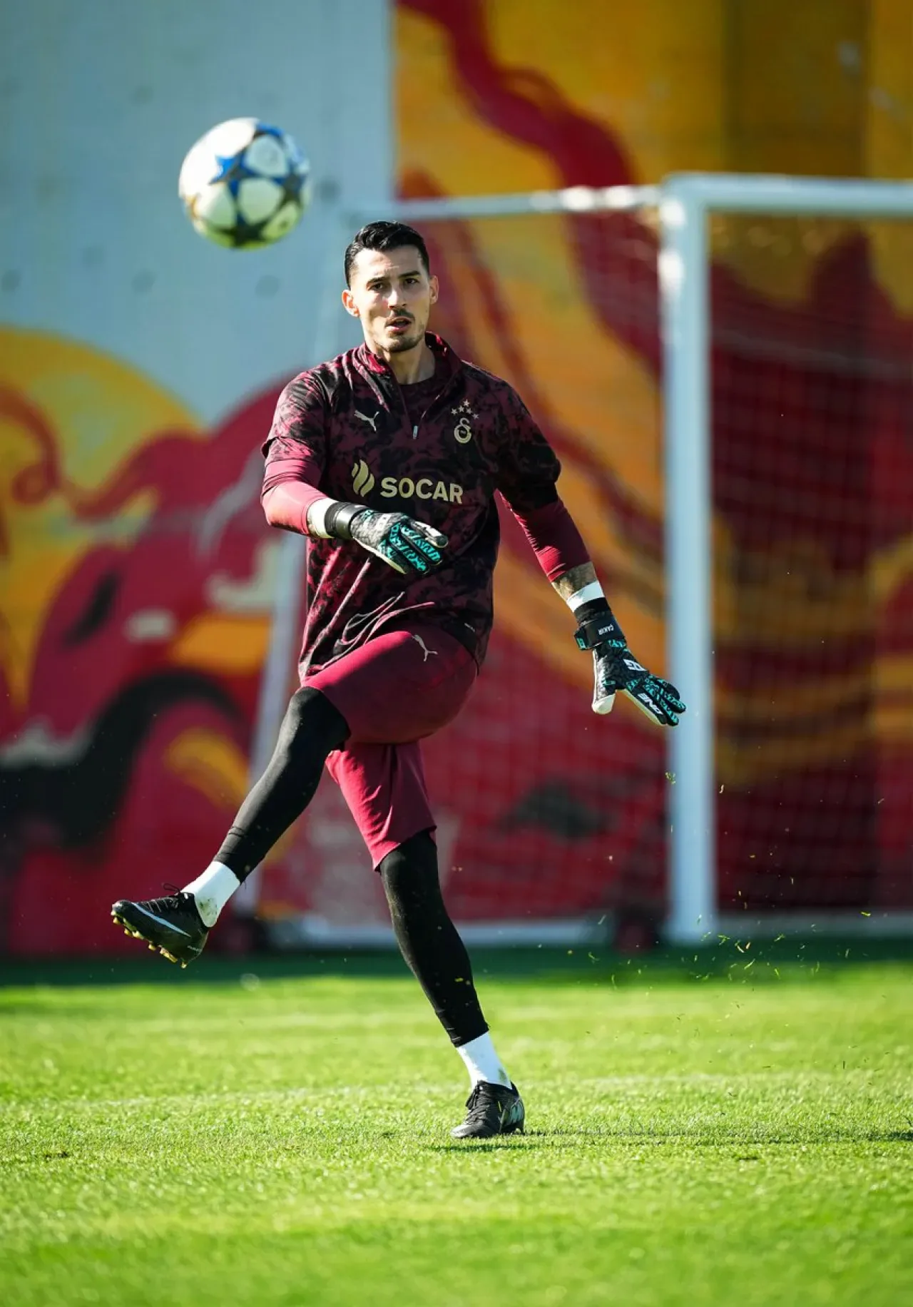Galatasaray, Şampiyonlar Ligi Hazırlıklarına Hız Kesmeden Devam Ediyor Galatasaray, Şampiyonlar Ligi Hazırlıklarına Hız Kesmeden Devam Ediyor