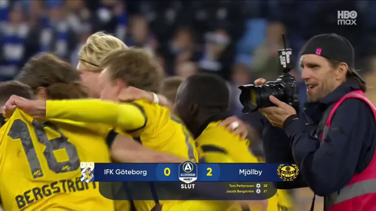 Mjällby, Süper Lig'de Şampiyonluğunu Kutluyor Mjällby, Süper Lig'de Şampiyonluğunu Kutluyor