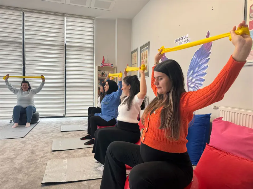 Bartın'da Gebe Okulu Eğitimleri: Anne ve Baba Adaylarına Kapsamlı Destek görseli