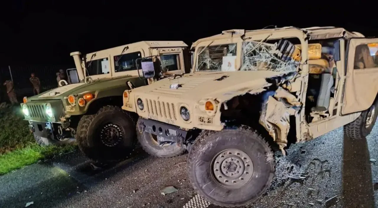 Polonya'da ABD Ordusuna Ait Araçların Kaza Yapması Sonucu Üç Asker Yaralandı Polonya'da ABD Ordusuna Ait Araçların Kaza Yapması Sonucu Üç Asker Yaralandı
