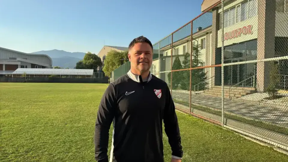 Türk Futbolunda 72 Saatte 3 Teknik Direktör Ayrılığı: Farrar, Pulat ve Yıldırım Görevden Alındı görseli