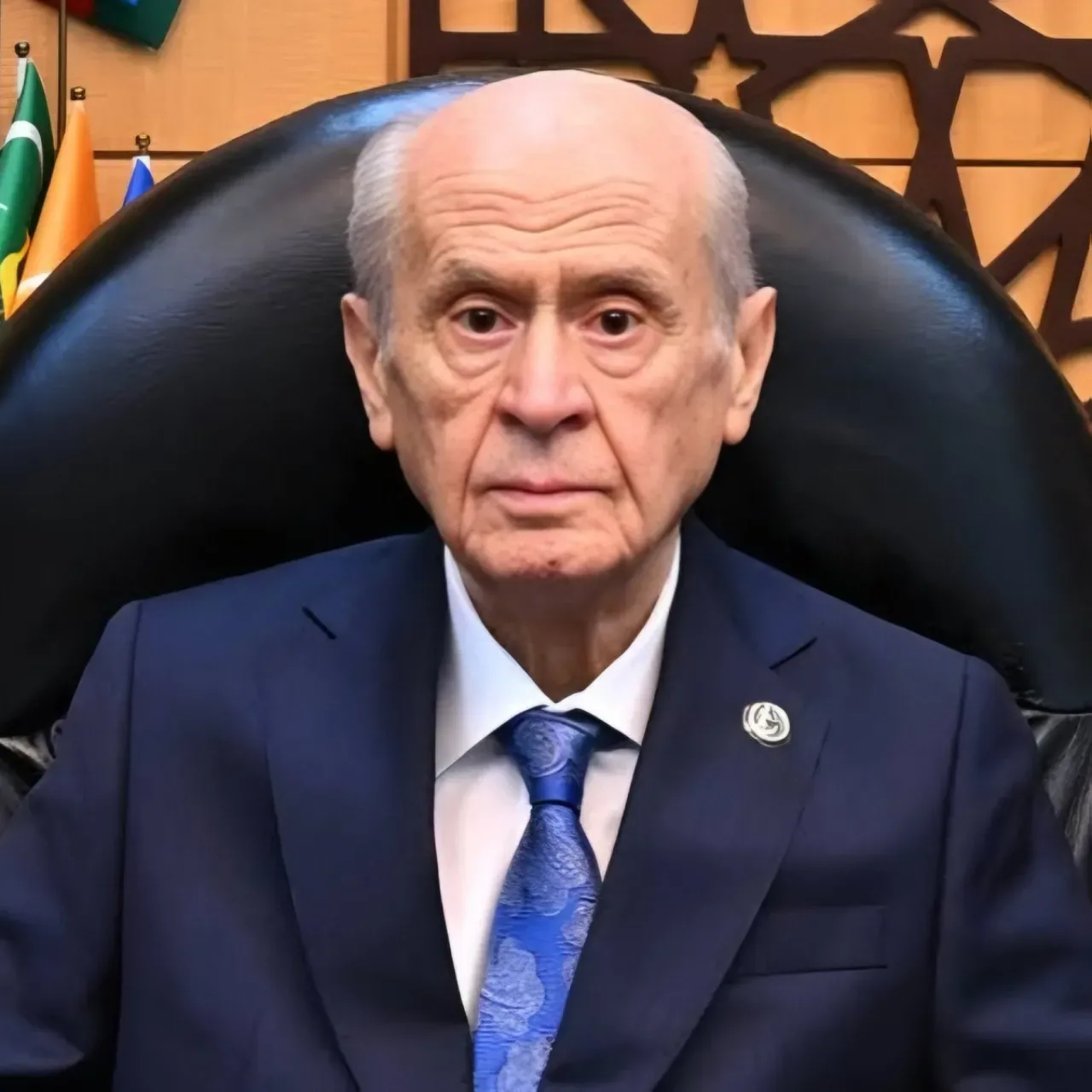 Devlet Bahçeli'den Terörle Mücadeleye İlişkin Komplo Uyarısı Devlet Bahçeli'den Terörle Mücadeleye İlişkin Komplo Uyarısı